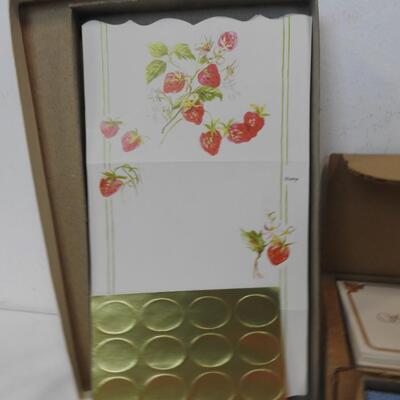 Large Lot of Greeting Cards: Most W/Envelopes, Most Vintage