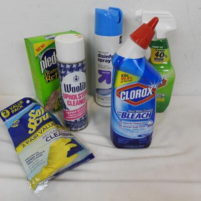 Household Lot: 4 Slice Toaster, Loaf Pans, Cleaning Products, Paper Towel Holder