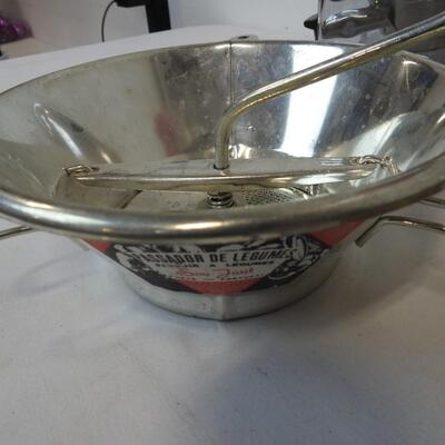 Kitchen Lot: Vintage Toaster-Works, 8 Glasses, Casserole Dish w/lid, Food Mill