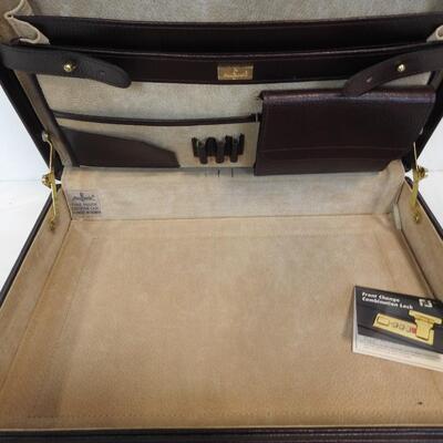 Atlantic Fine Mark Executive Case, Brown, Combination Lock, Good Condition-Clean