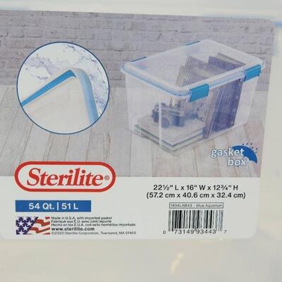 Sterilite 54 qt Gasket Box. One Handle Broken