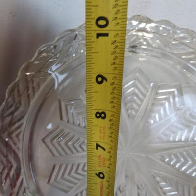 Seasonal Decor: Snowman Cookie Jar, Glass Snowflake Platter, 2 Vintage Baskets
