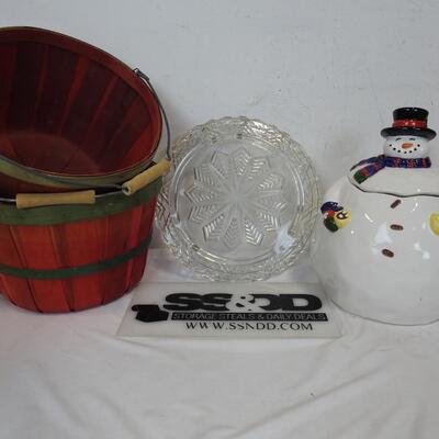 Seasonal Decor: Snowman Cookie Jar, Glass Snowflake Platter, 2 Vintage Baskets