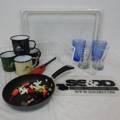 Kitchen Lot: Large Tray, Shelf Rack, Glasses, Metal Mugs, Vintage-Cake Toppers