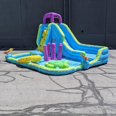 Inflatable Obstacle Waterslide,Used, Arch & Water Guns Don't Inflate, 14'x12'x8'