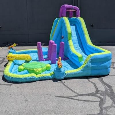 Inflatable Obstacle Waterslide,Used, Arch & Water Guns Don't Inflate, 14'x12'x8'