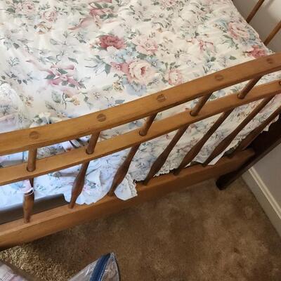 Nice Wood Frame Trundle Daybed