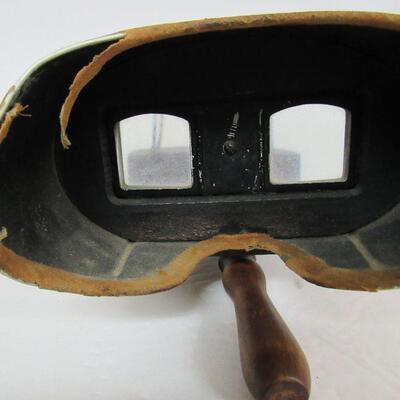 Antique Stereoscope Viewer and 5 Cards