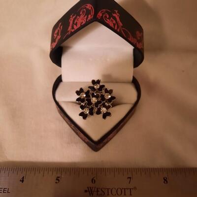 Guess Ring NIB
