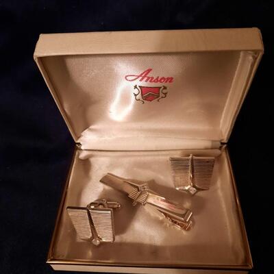 Vintage Anson Tie Clip and Cuff Link Set