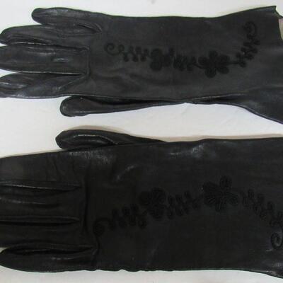 Vintage Ladies Black Leather Gloves