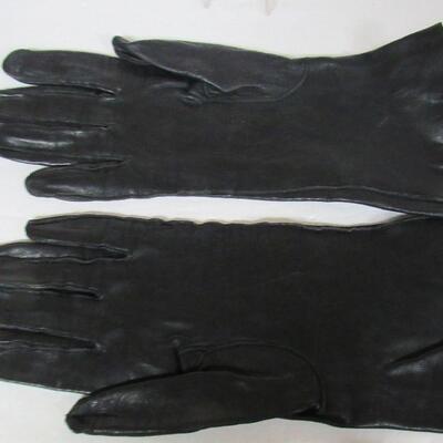 Vintage Ladies Black Leather Gloves