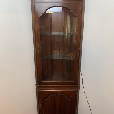 Beautiful Light Up Corner Cabinet With Glass