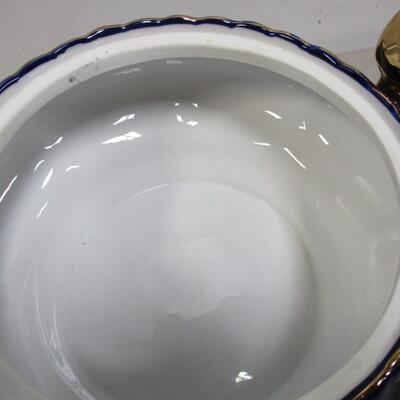 Fine Porcelain Hand Made Craft Soup Tureen