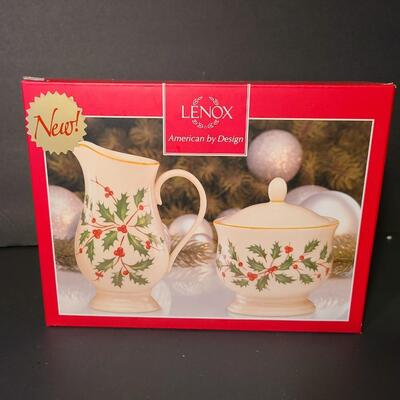 Lot 196: Lenox Holiday Serving Pieces.