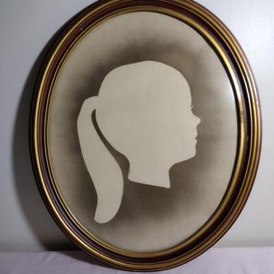Oval Silhoutte