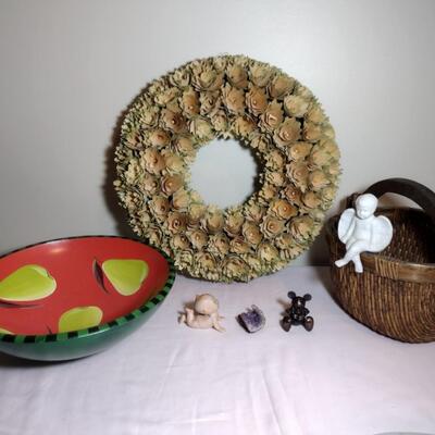 Decor and Figurines