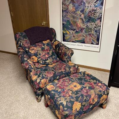 B16-Floral arm chair with ottoman and artwork