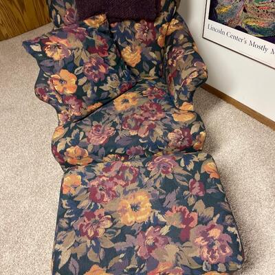B16-Floral arm chair with ottoman and artwork