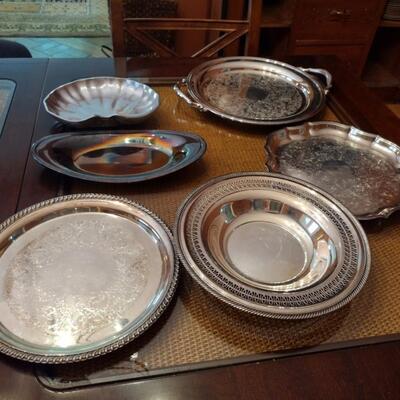 Serving Trays & Bowls