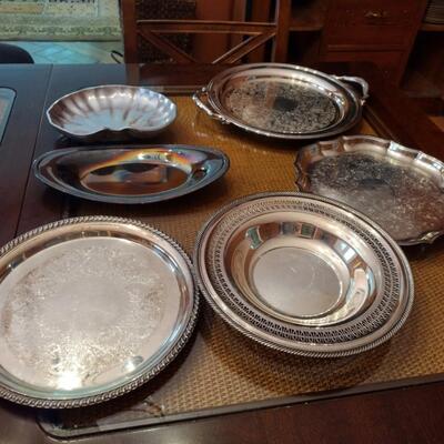 Serving Trays & Bowls