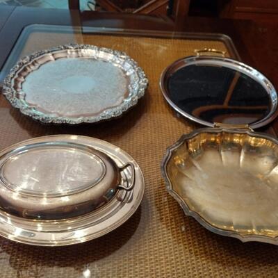 Silverplated Serving Platters & Dishes