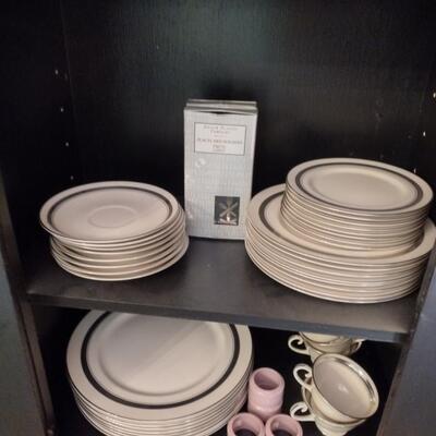 Table Linens And Flintridge China