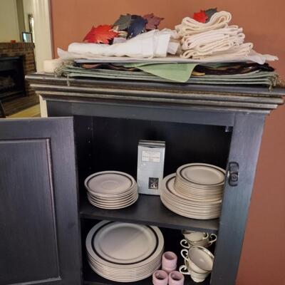 Table Linens And Flintridge China