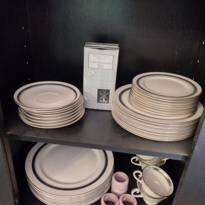 Table Linens And Flintridge China