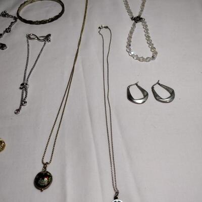 Ladies Jewelry