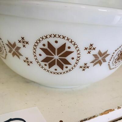 Pyrex Town & Country Mixing Bowls
