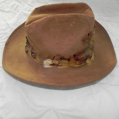 MENS WESTERN JACKET AND FELT HAT