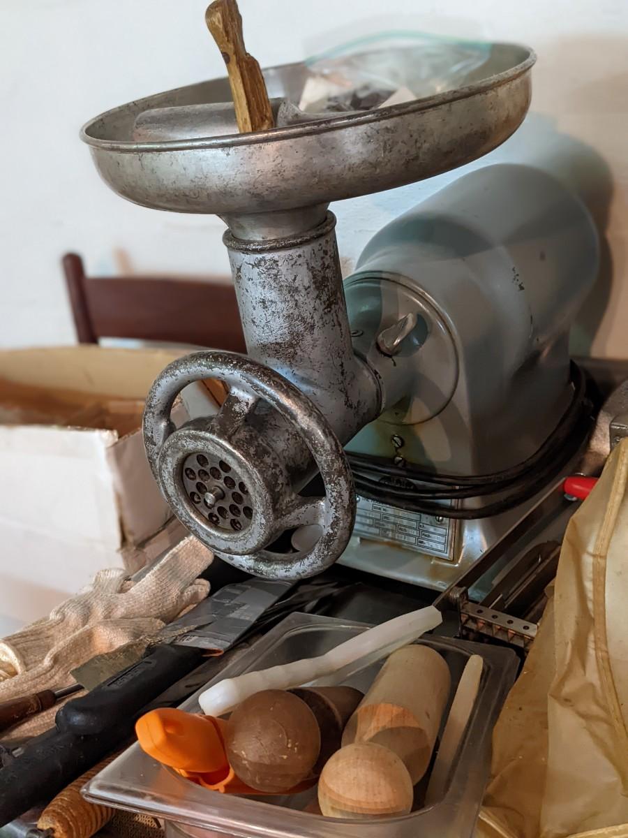 Hobart Meat Grinder Model 4612