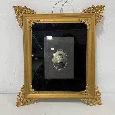 .96. Gilded Gold Frame with Photo | c. 1900