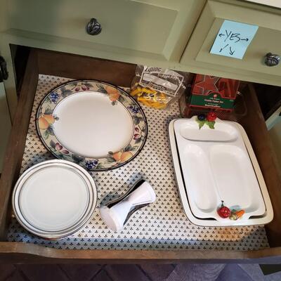 Kitchen Cabinet Contents