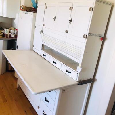 White Painted Kitchen Cabinet