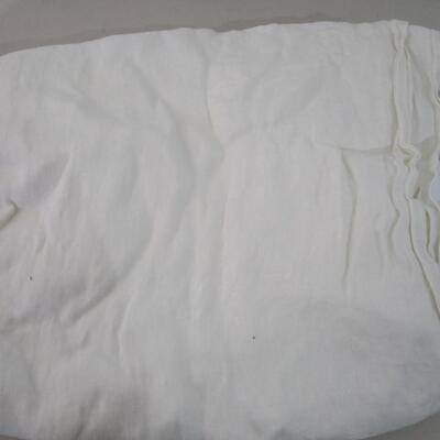 #2 Natural colored crocheted tablecloth and white tablecloth