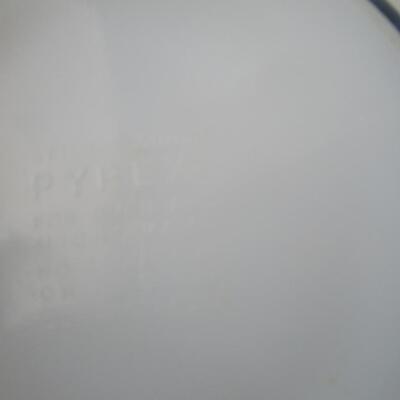 #15 Vintage Pyrex bowl 471-b Colonial Mist Blue White Daisy 