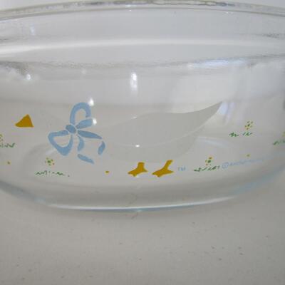 #22 Anchor bowl w/ goose and Pyrex 8x8 dish