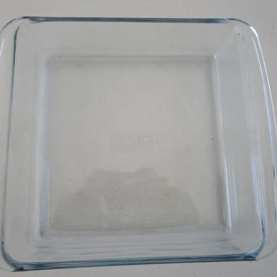 #22 Anchor bowl w/ goose and Pyrex 8x8 dish