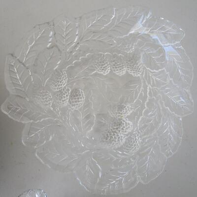 #26 Decorative serving dishes
