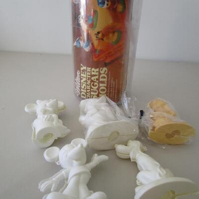 #28 Disney 5 sugar molds