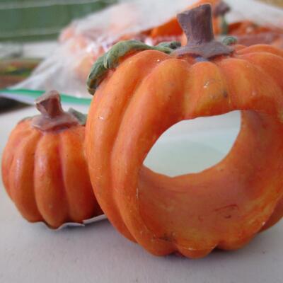 #42 Trivits, placemats and napkin rings