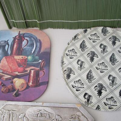 #42 Trivits, placemats and napkin rings