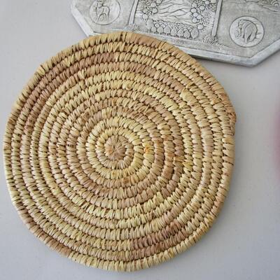 #42 Trivits, placemats and napkin rings