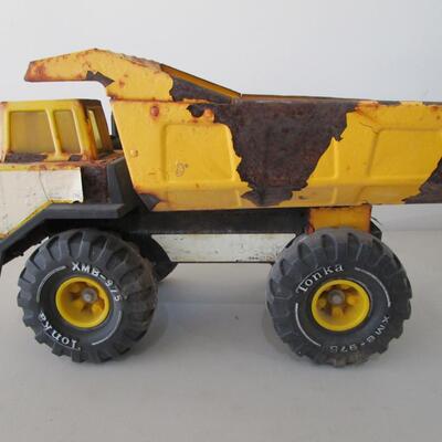 #48 Vintage Tonka Dump Truck