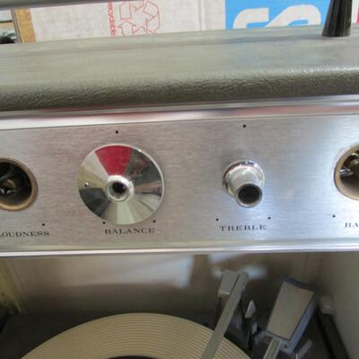 #52 Vintage Admiral Four speaker stereo high fidelity