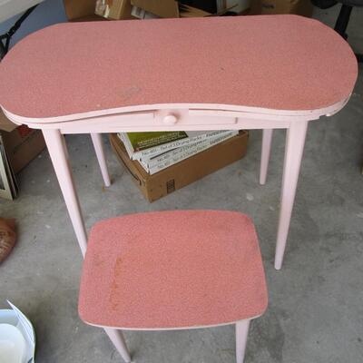 #73 Vintage Pink dressing table with stool