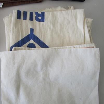 #74 Dish towels and oven mitt, canvas bags