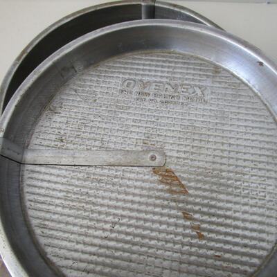 #75 Baking pans